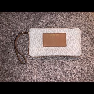 Michael Kors wristlet